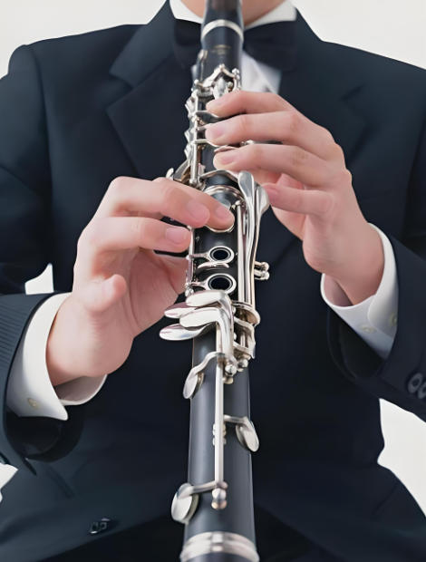 How to hold oboe correctly - front view with proper posture